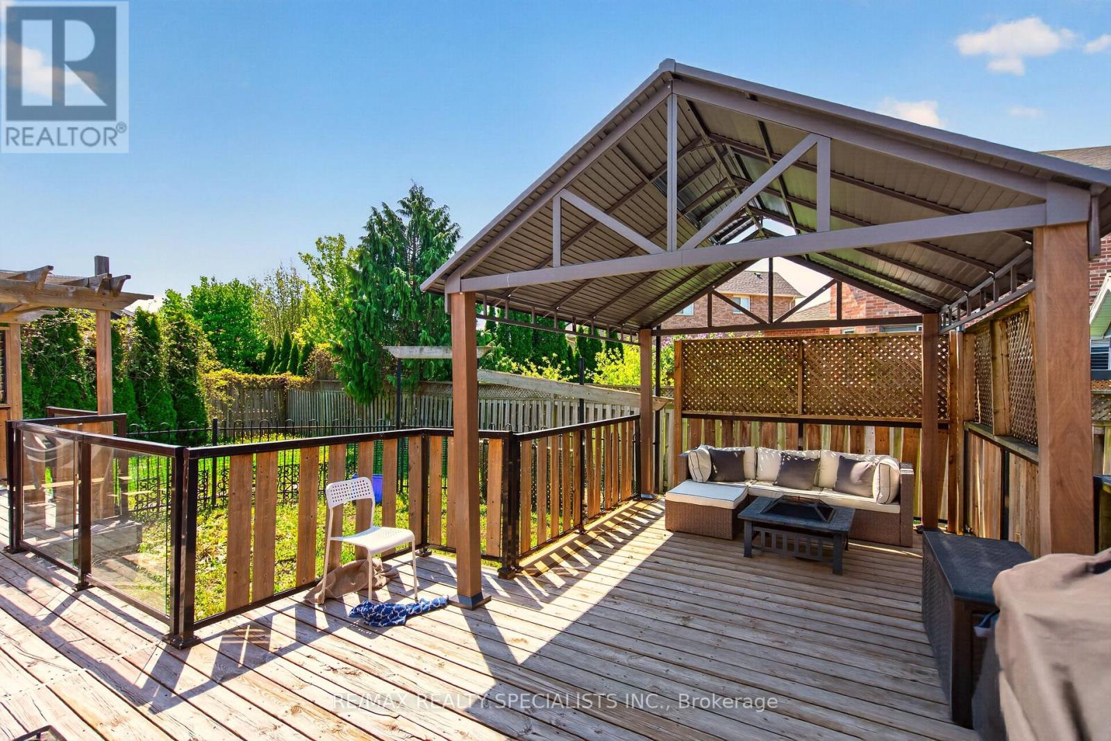19 SIDNEY CRESCENT - 35