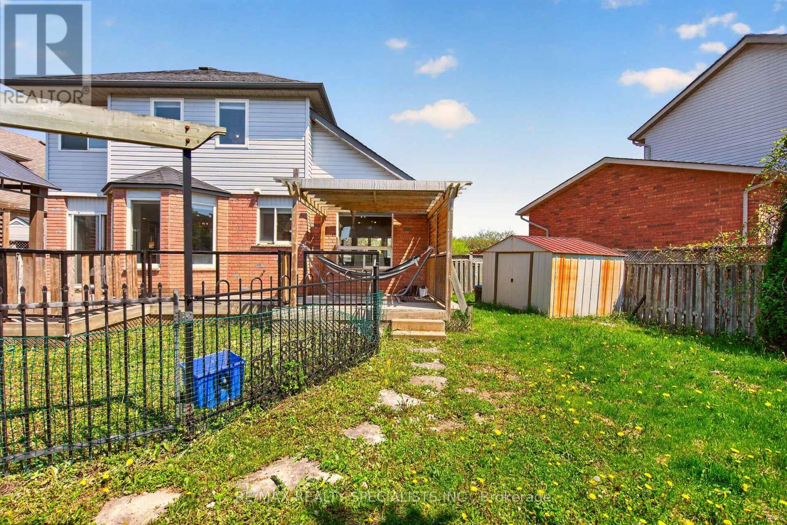 19 SIDNEY CRESCENT - 38