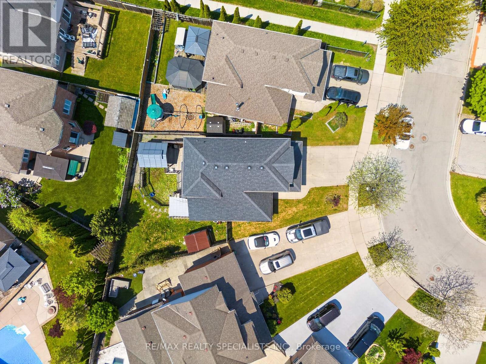 19 SIDNEY CRESCENT - 6