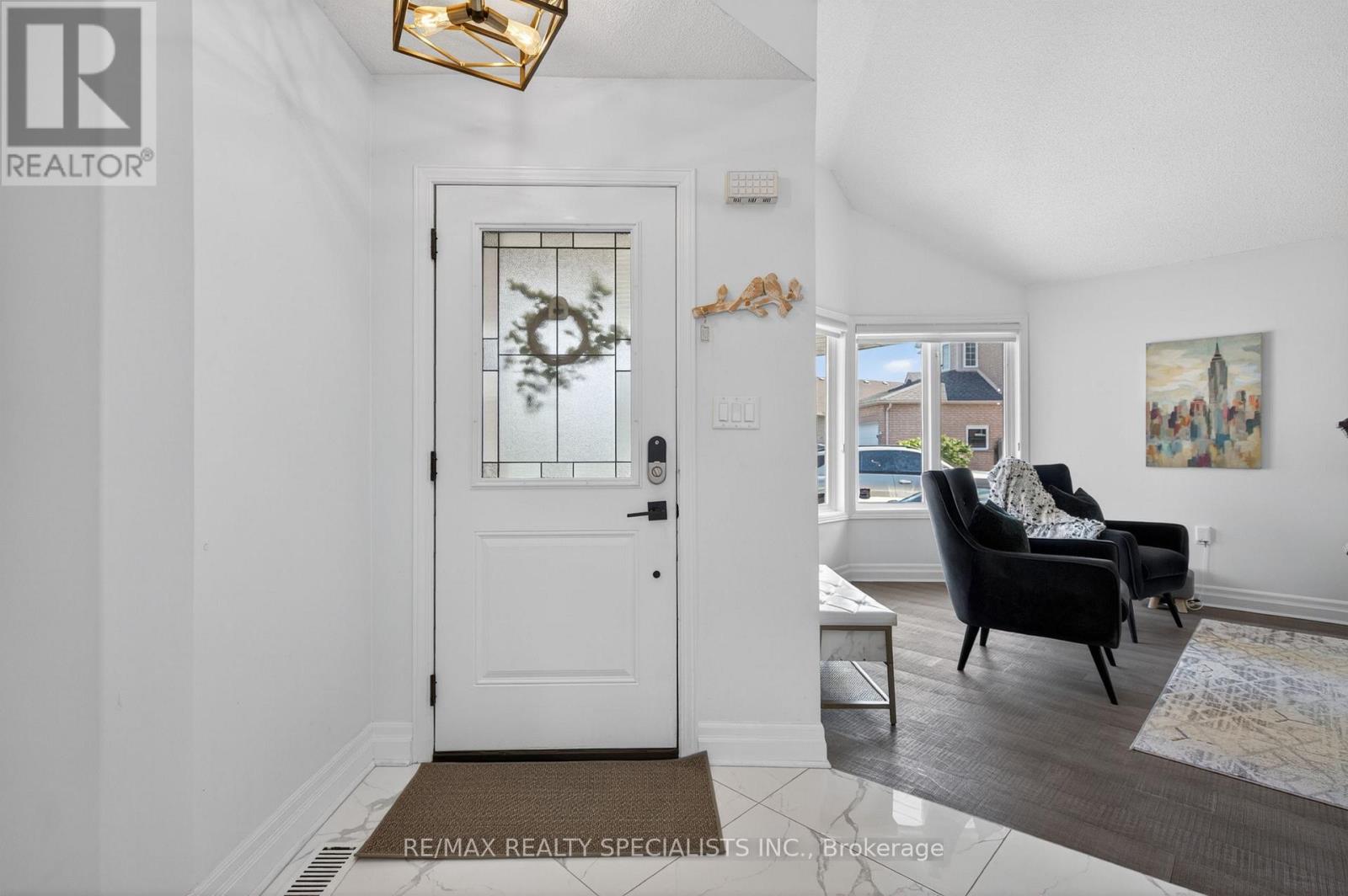 19 SIDNEY CRESCENT - 9