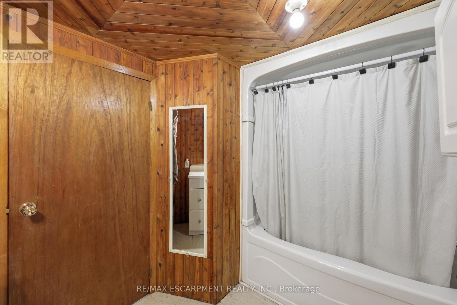8404 CHIPPEWA ROAD - 13
