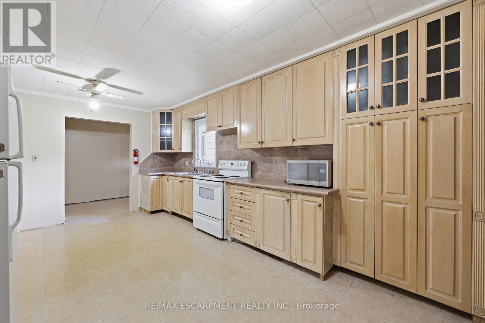 8404 CHIPPEWA ROAD - 22