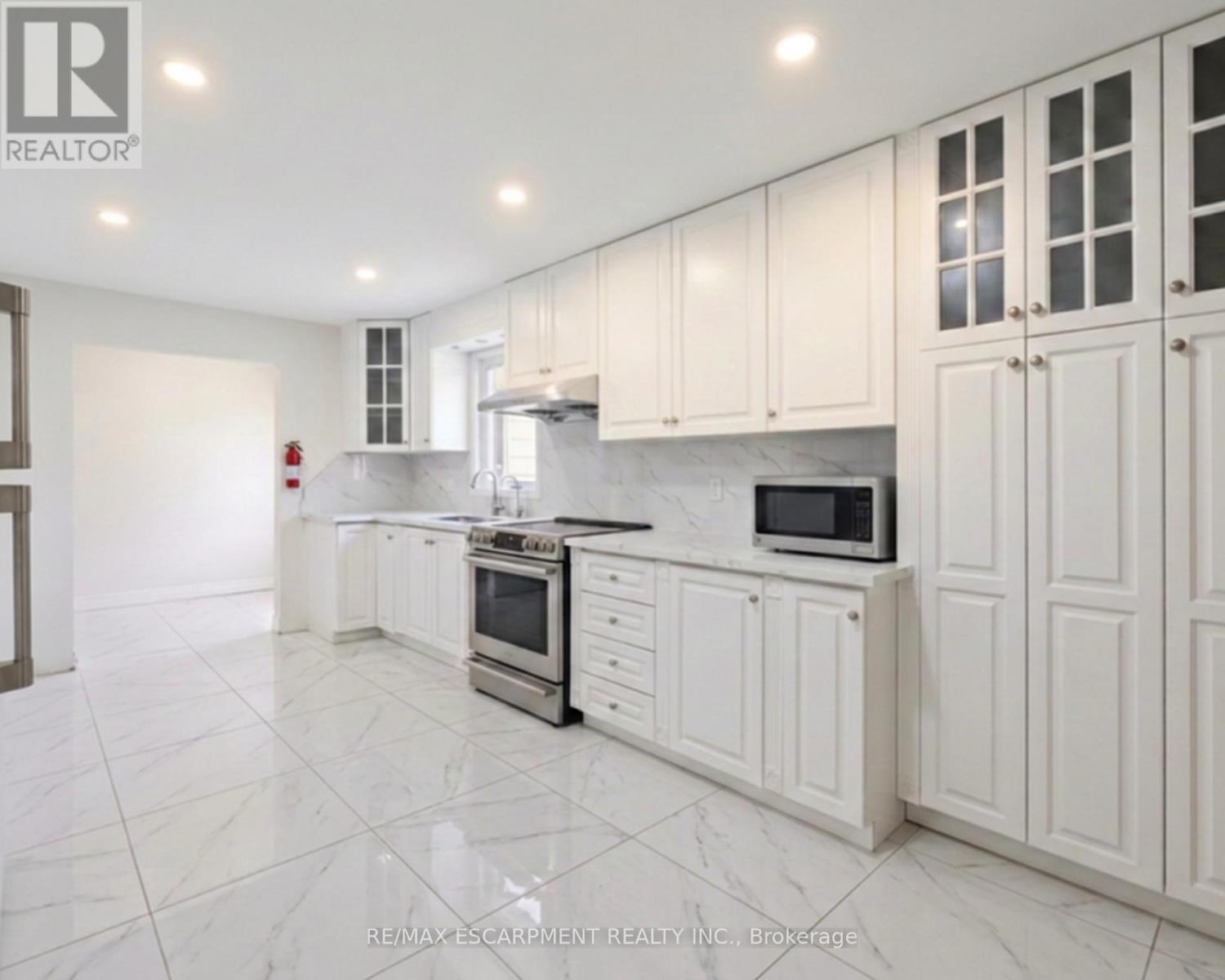 8404 CHIPPEWA ROAD - 23