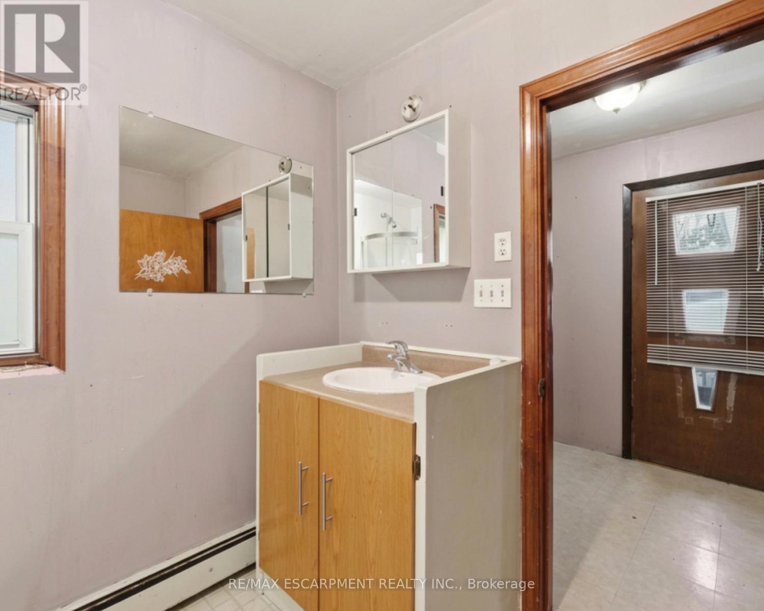8404 CHIPPEWA ROAD - 30