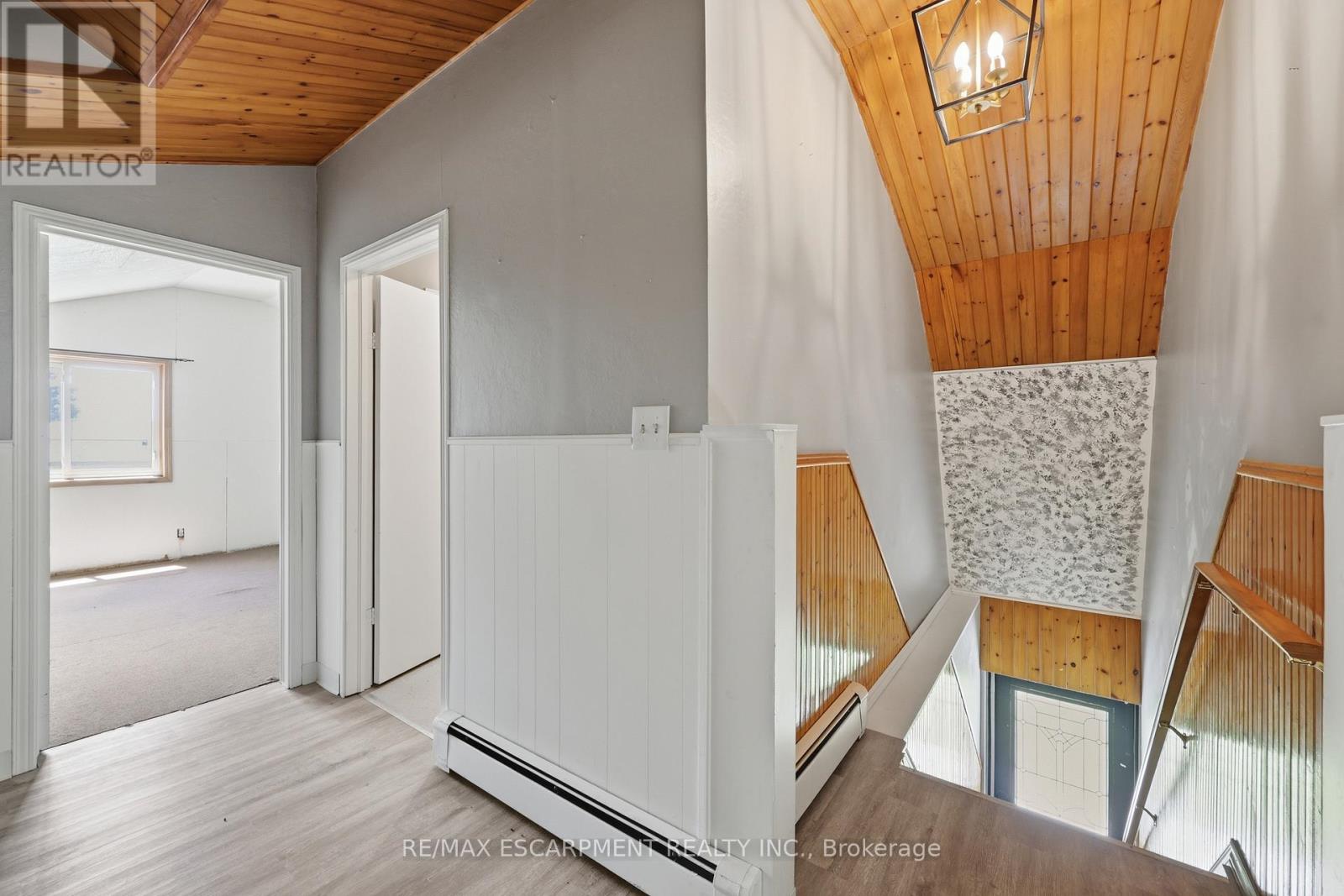 8404 CHIPPEWA ROAD - 43