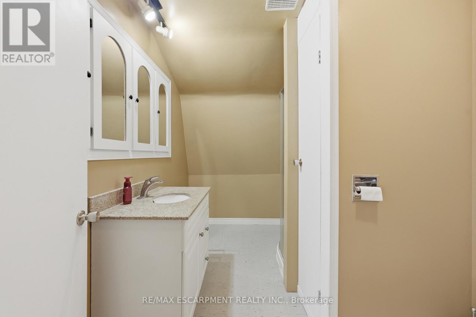 8404 CHIPPEWA ROAD - 47