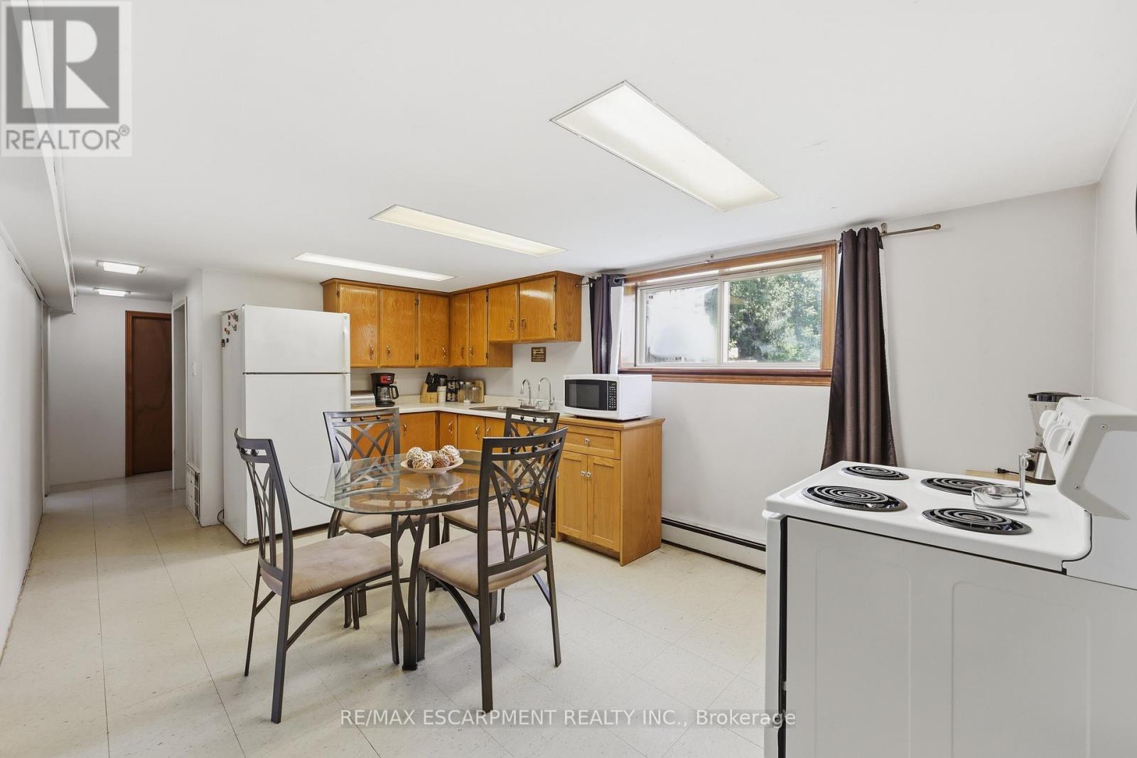 8404 CHIPPEWA ROAD - 8