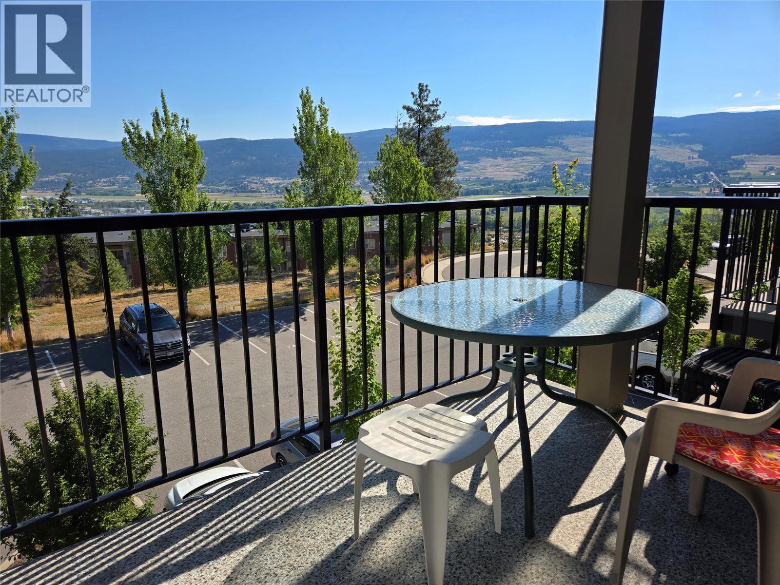 202 935 Academy Way, Kelowna