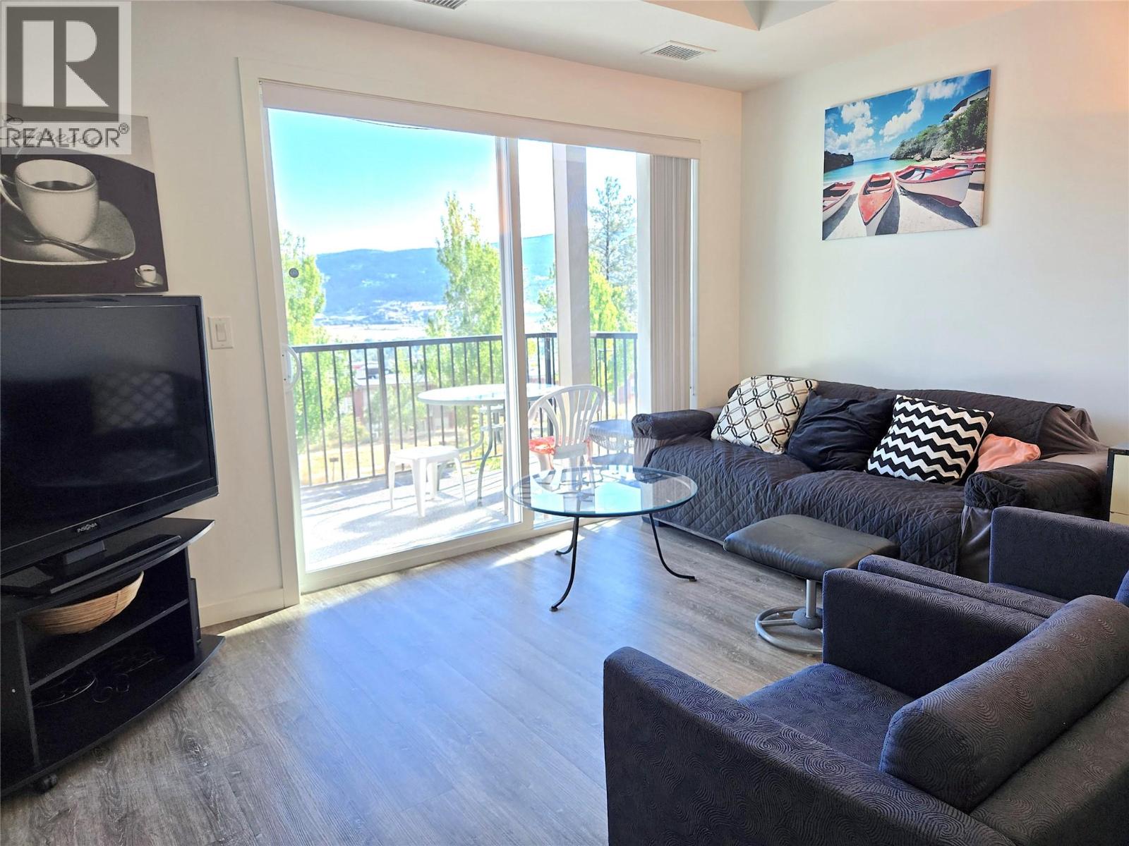 202 935 Academy Way, Kelowna