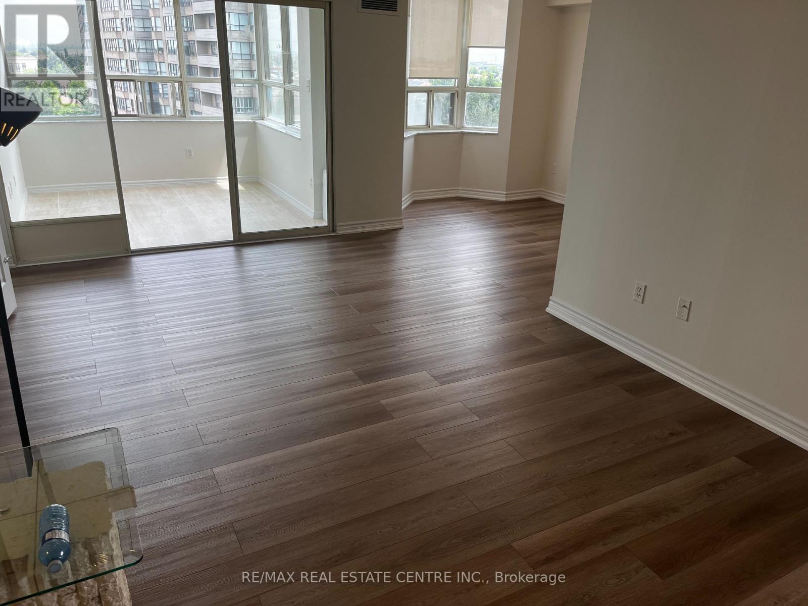 #802 30 MALTA AVENUE E - 11