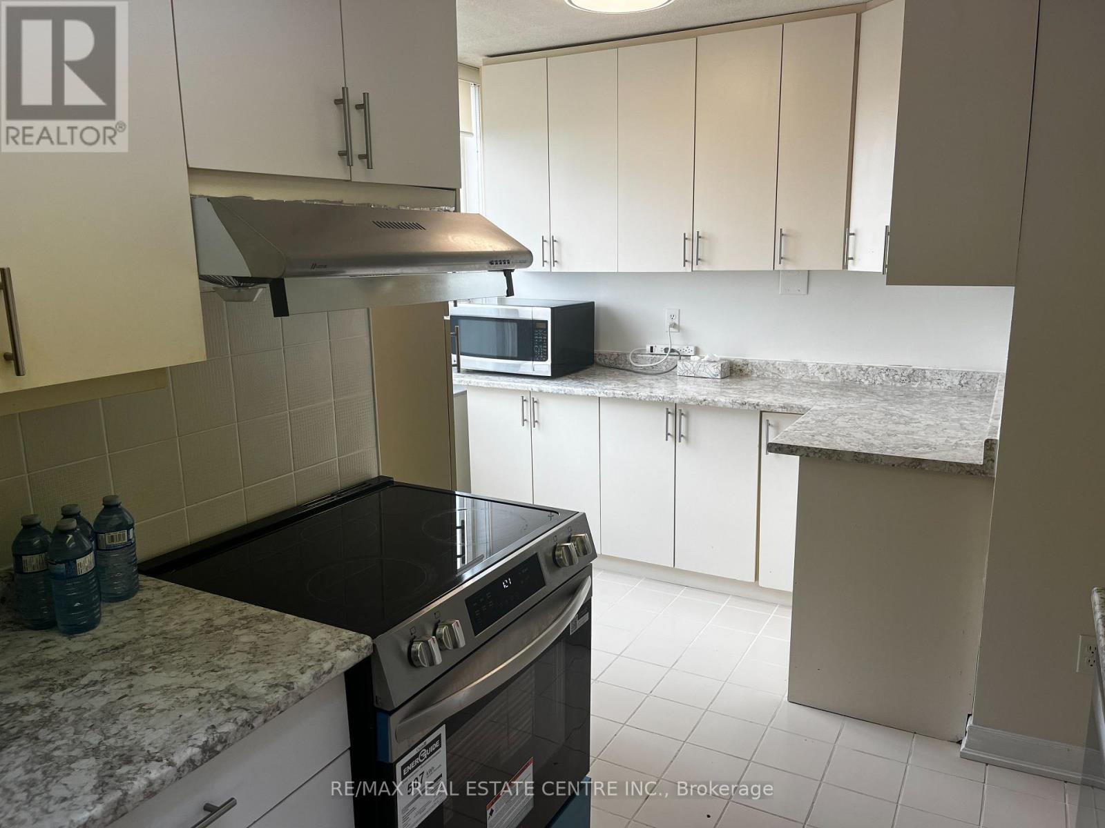#802 30 MALTA AVENUE E - 28