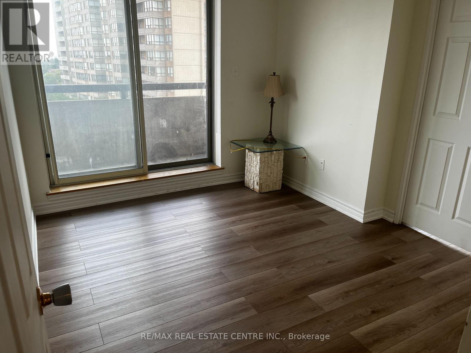 #802 30 MALTA AVENUE E - 18