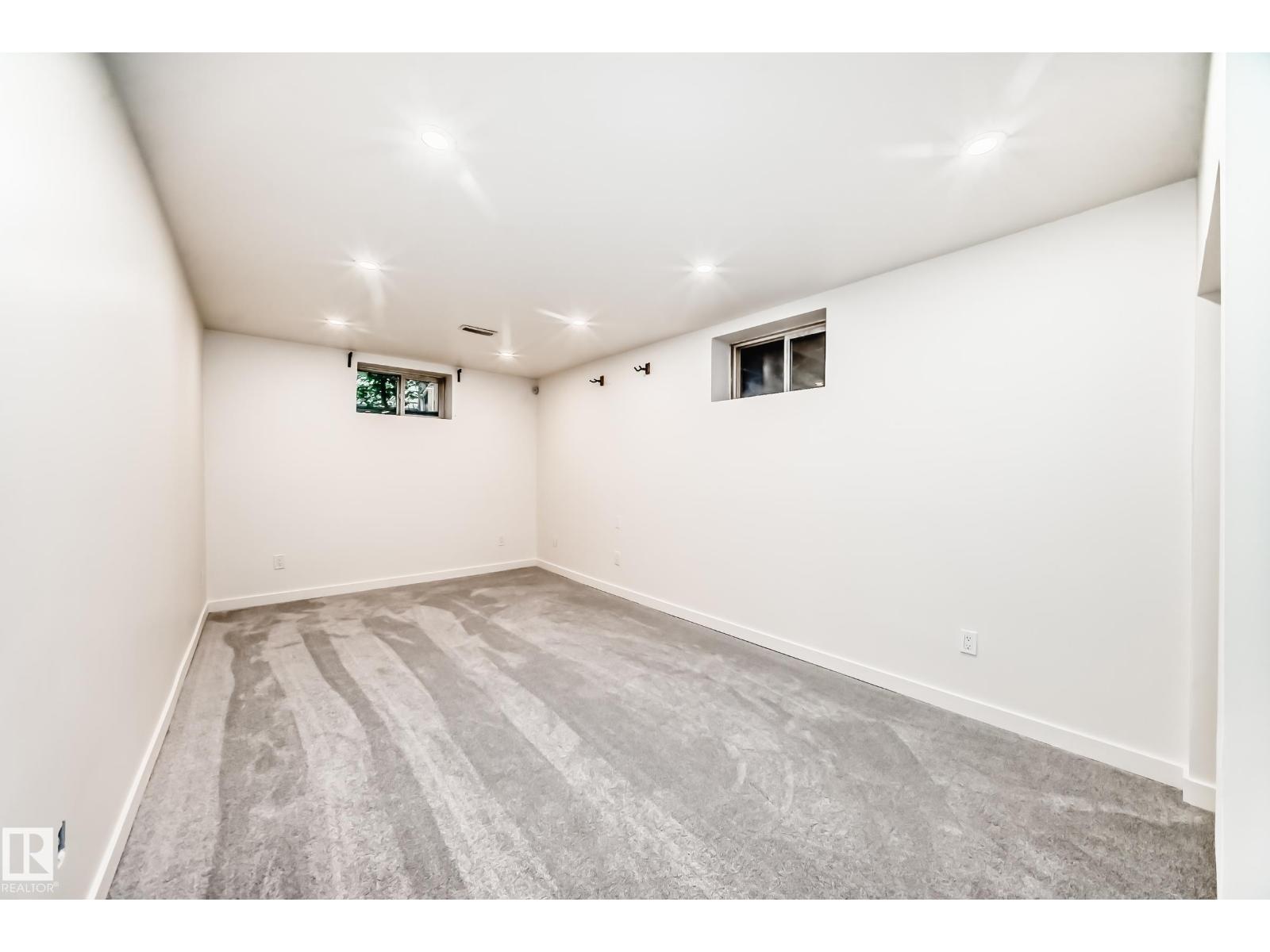 12423 75 ST NW - 30
