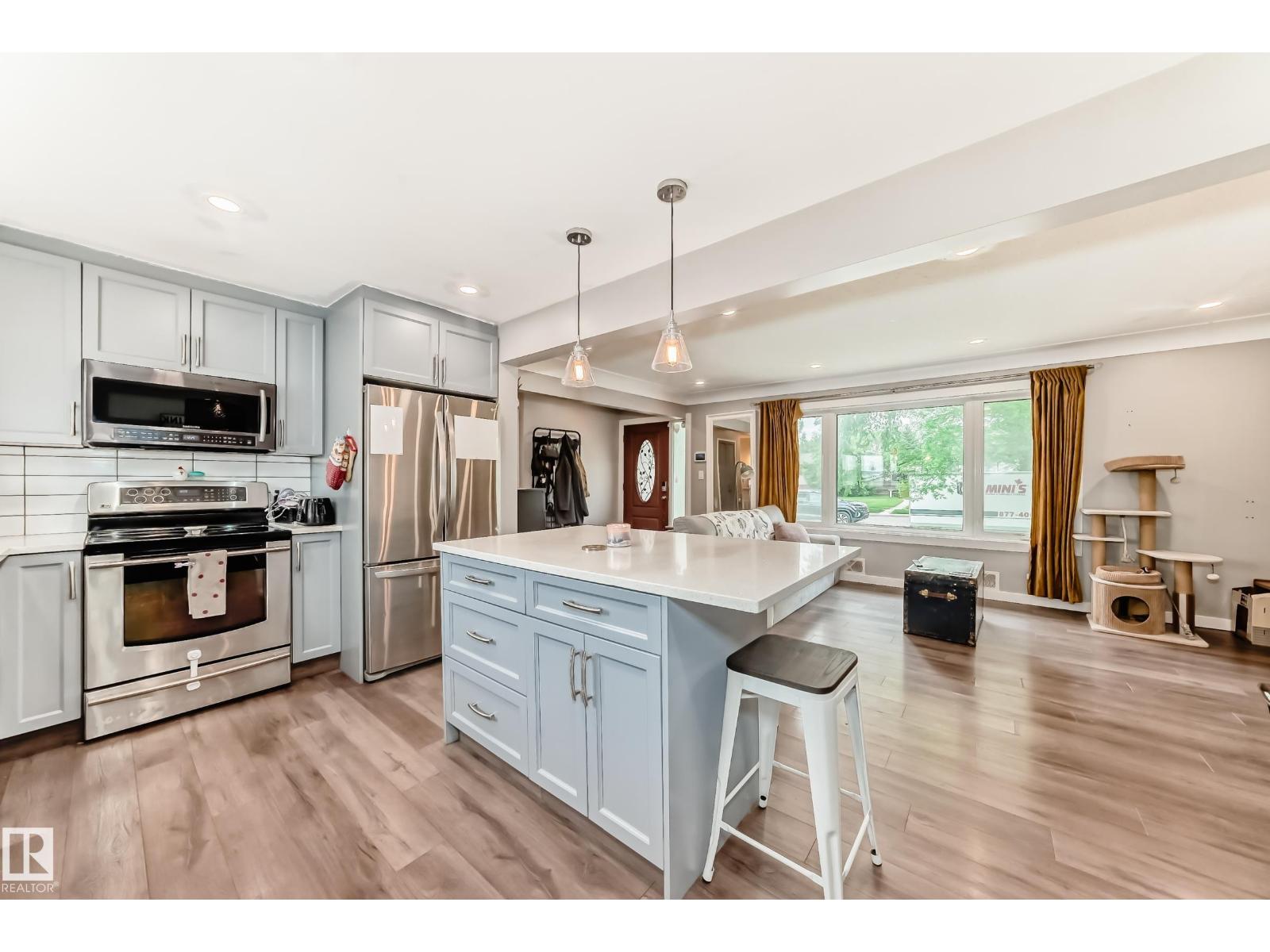 12423 75 ST NW - 7