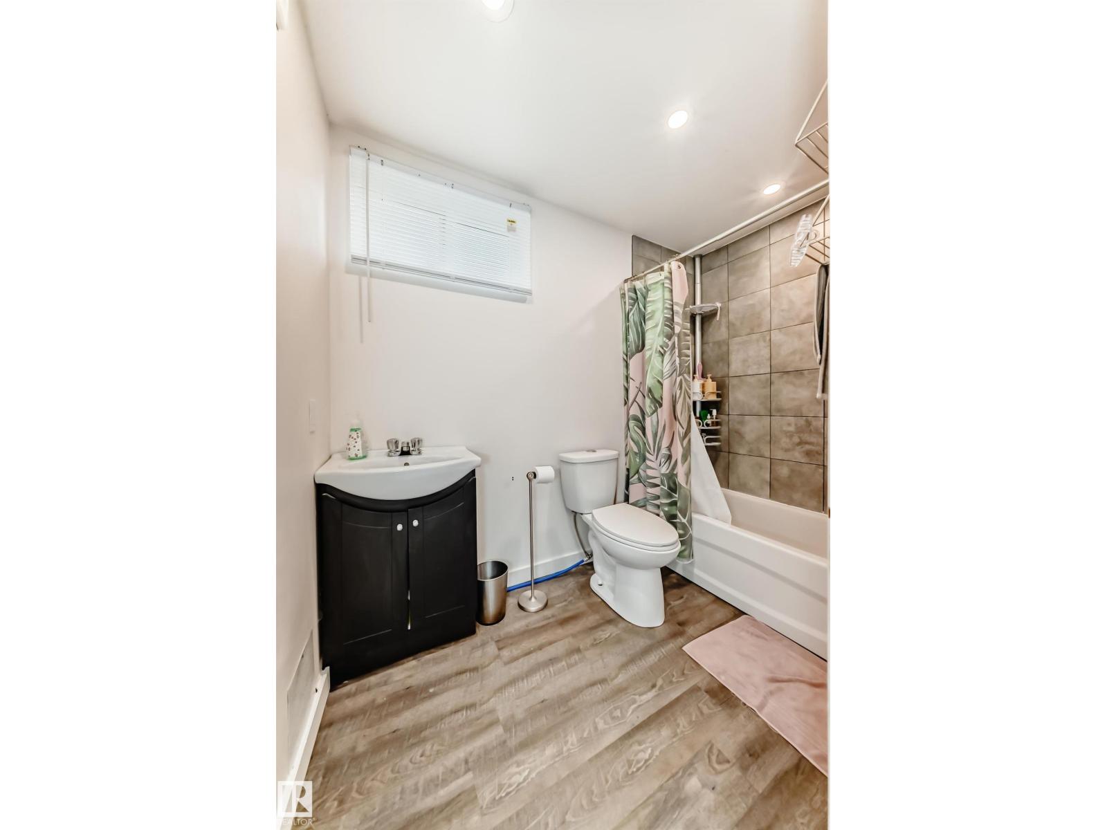 12423 75 ST NW - 37