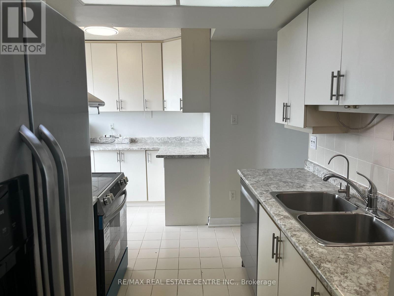#802 30 MALTA AVENUE E - 29