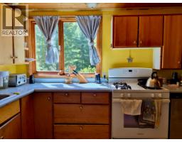 2010 Creek Street, Nelson, BC V1L1M7 Photo 38