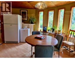 2010 Creek Street, Nelson, BC V1L1M7 Photo 36