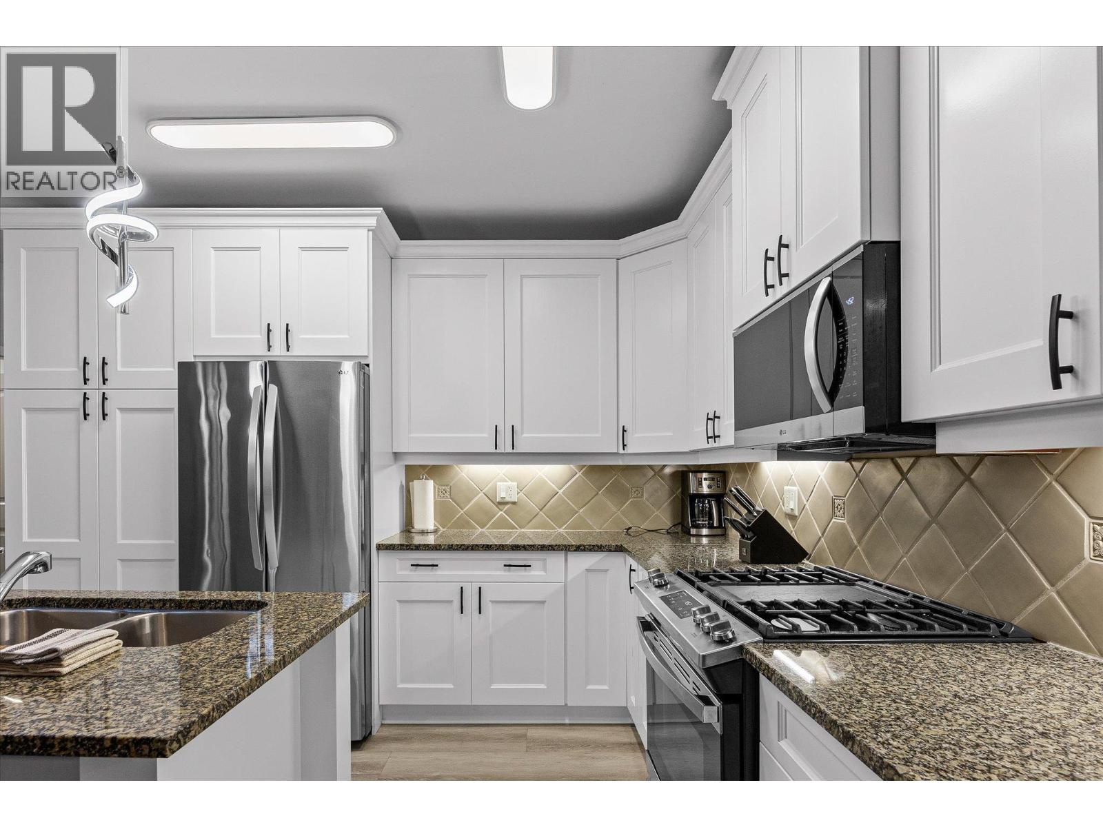 #5403 4034 Pritchard Drive - 16