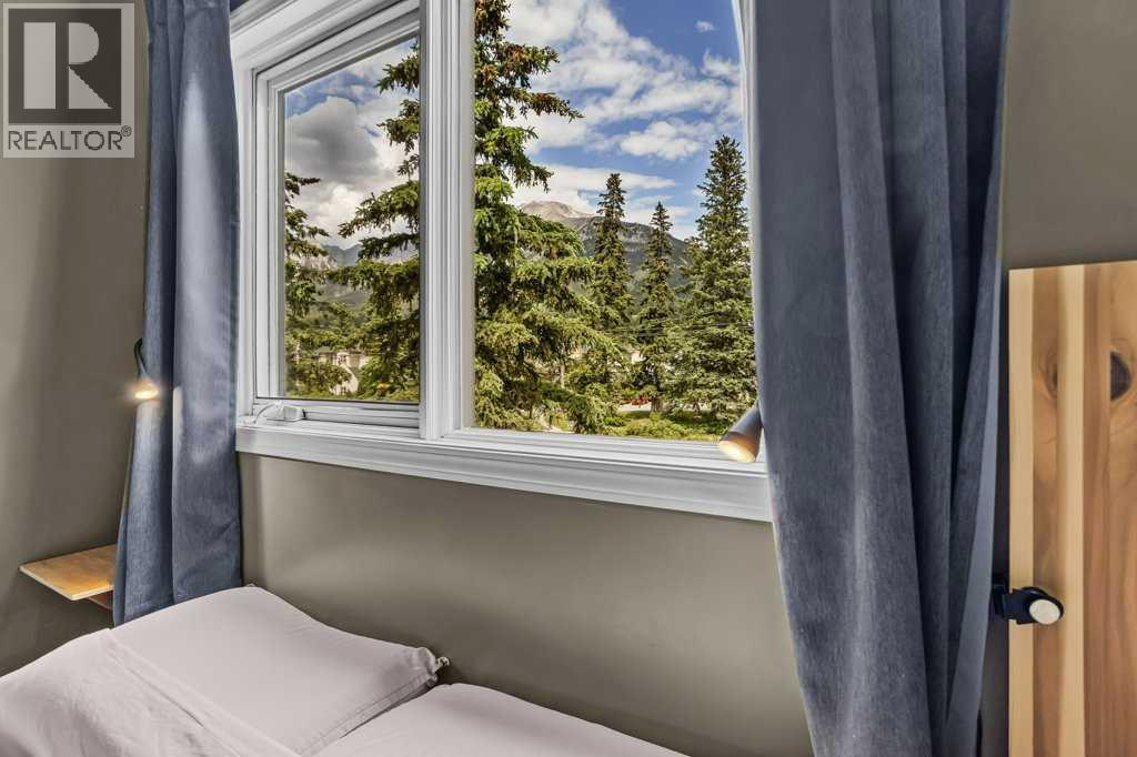 204, 512 Bow Valley Trail — photo 43