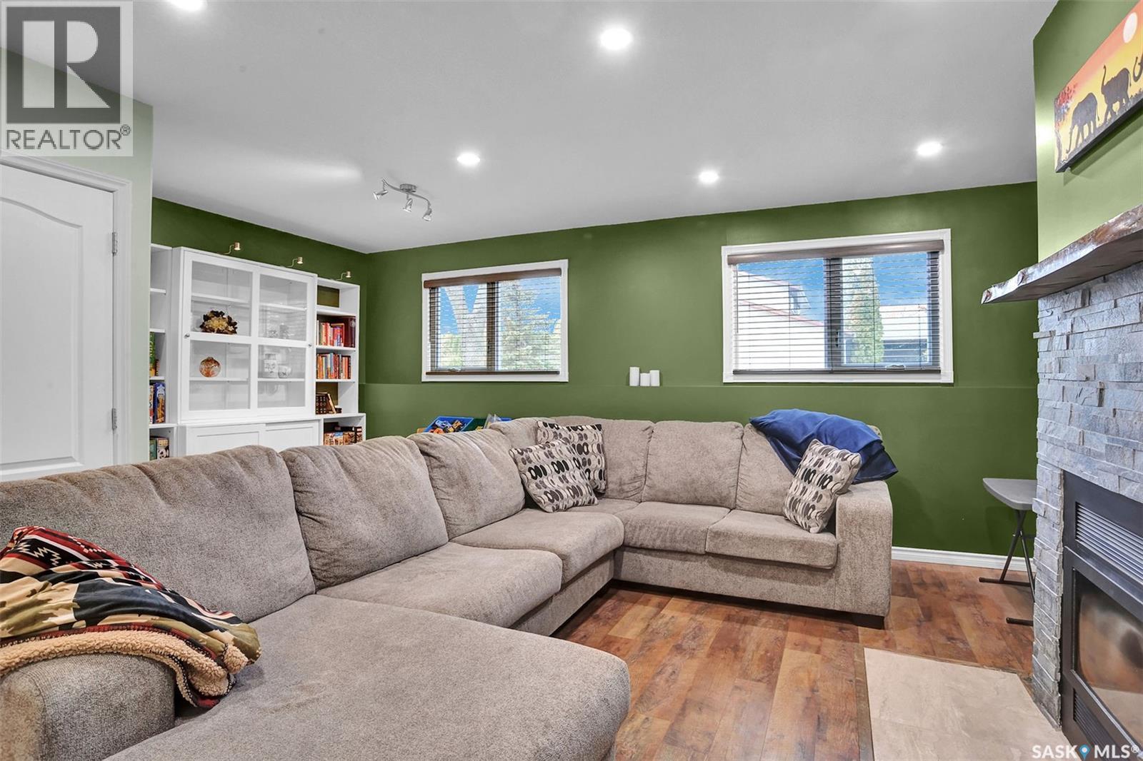 4903 Mctavish STREET — photo 15