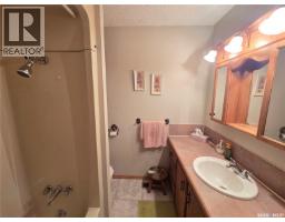Storage - 15 Adelaide Street, Manor, SK S0C1R0 Photo 19
