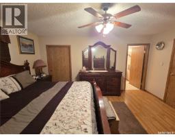 15 Adelaide Street, Manor, SK S0C1R0 Photo 25