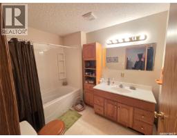 15 Adelaide Street, Manor, SK S0C1R0 Photo 27
