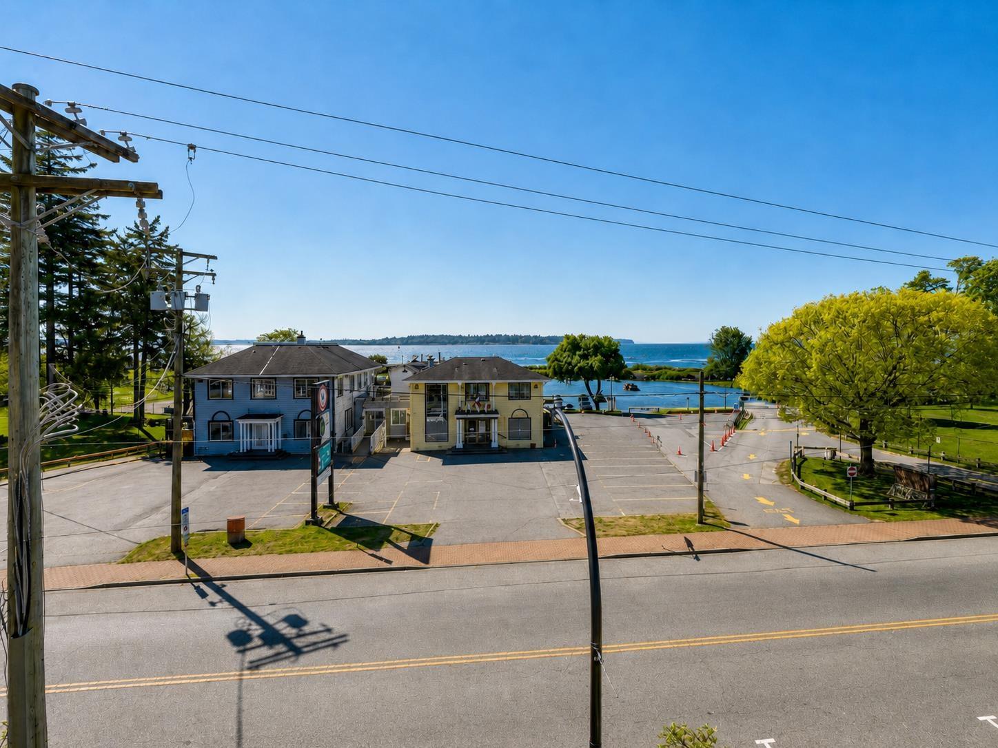 311 15777 MARINE DRIVE — photo 2