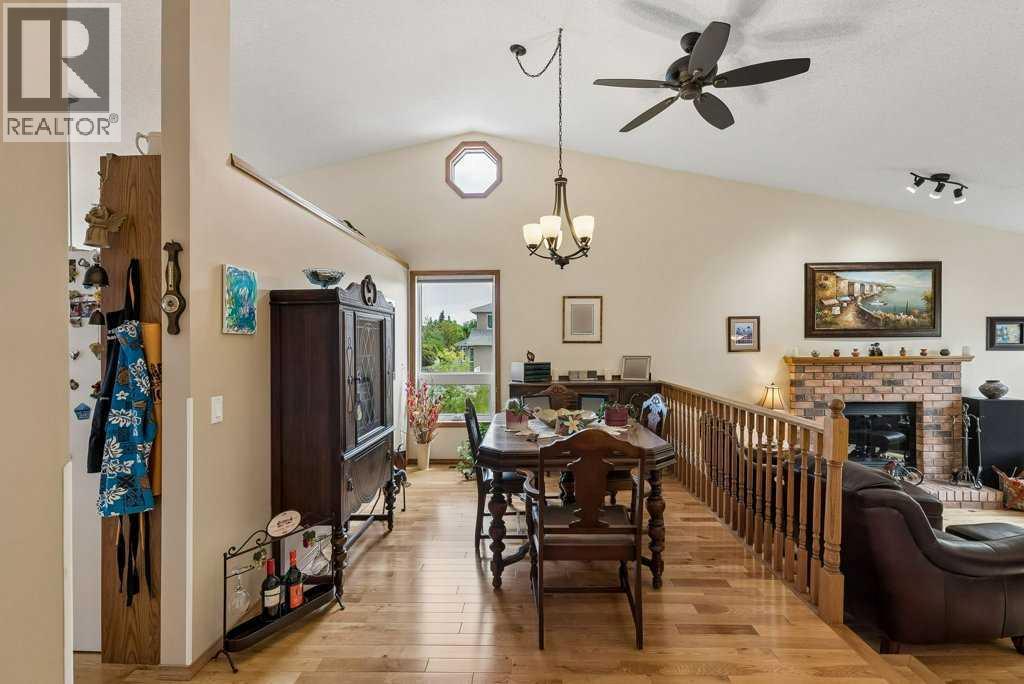 44 Macewan Ridge Gate NW - photo 5