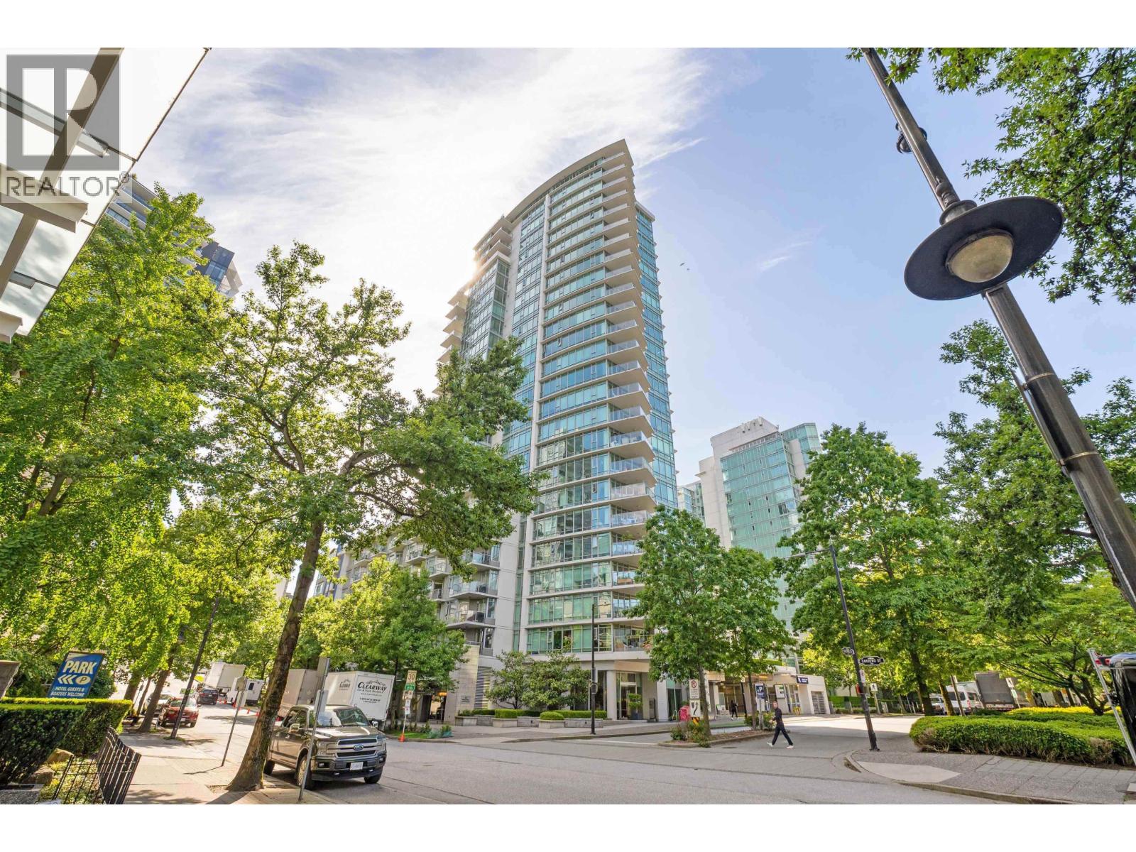 1904 1616 BAYSHORE DRIVE