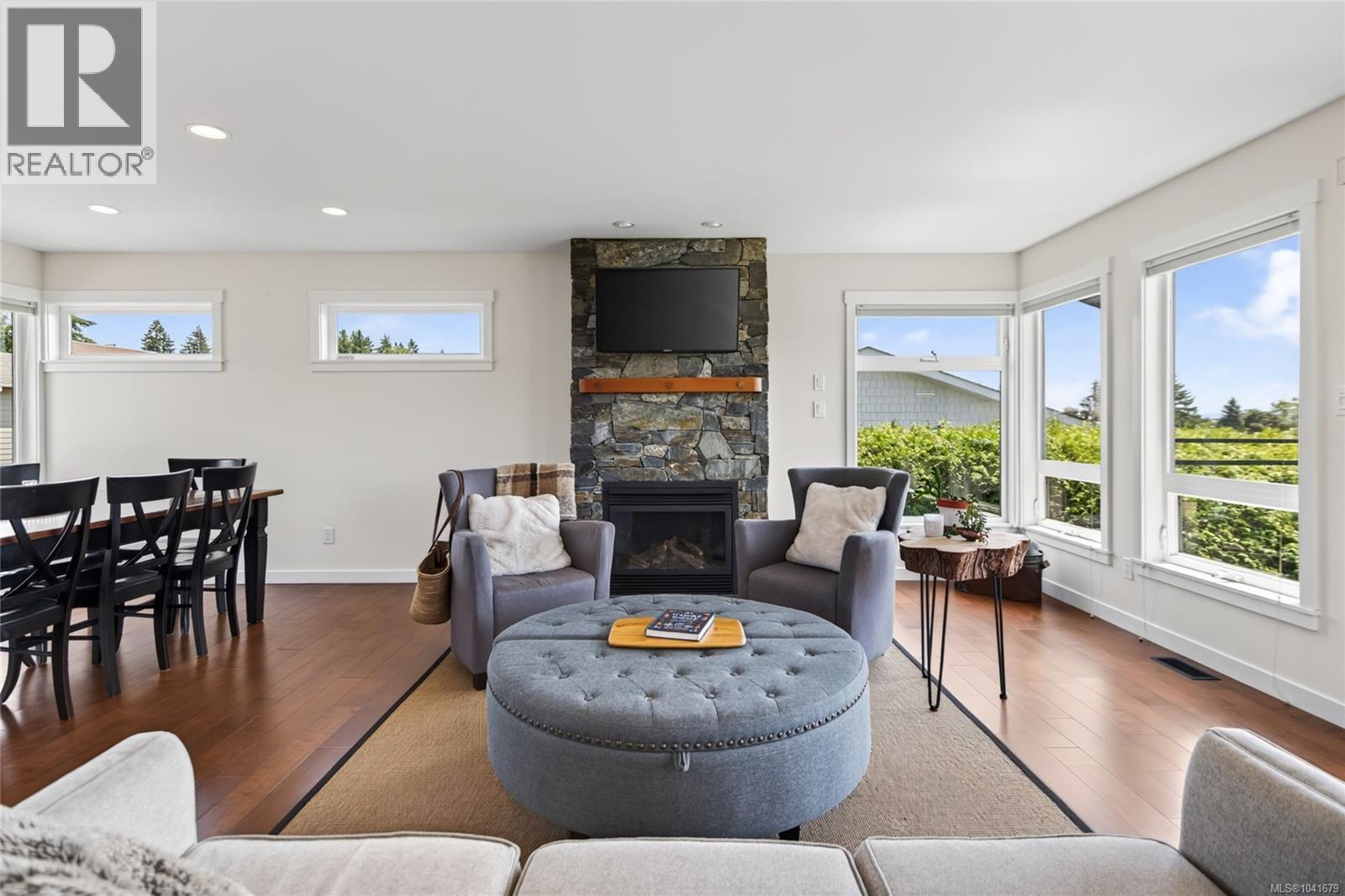2052 Beaufort Ave - 15