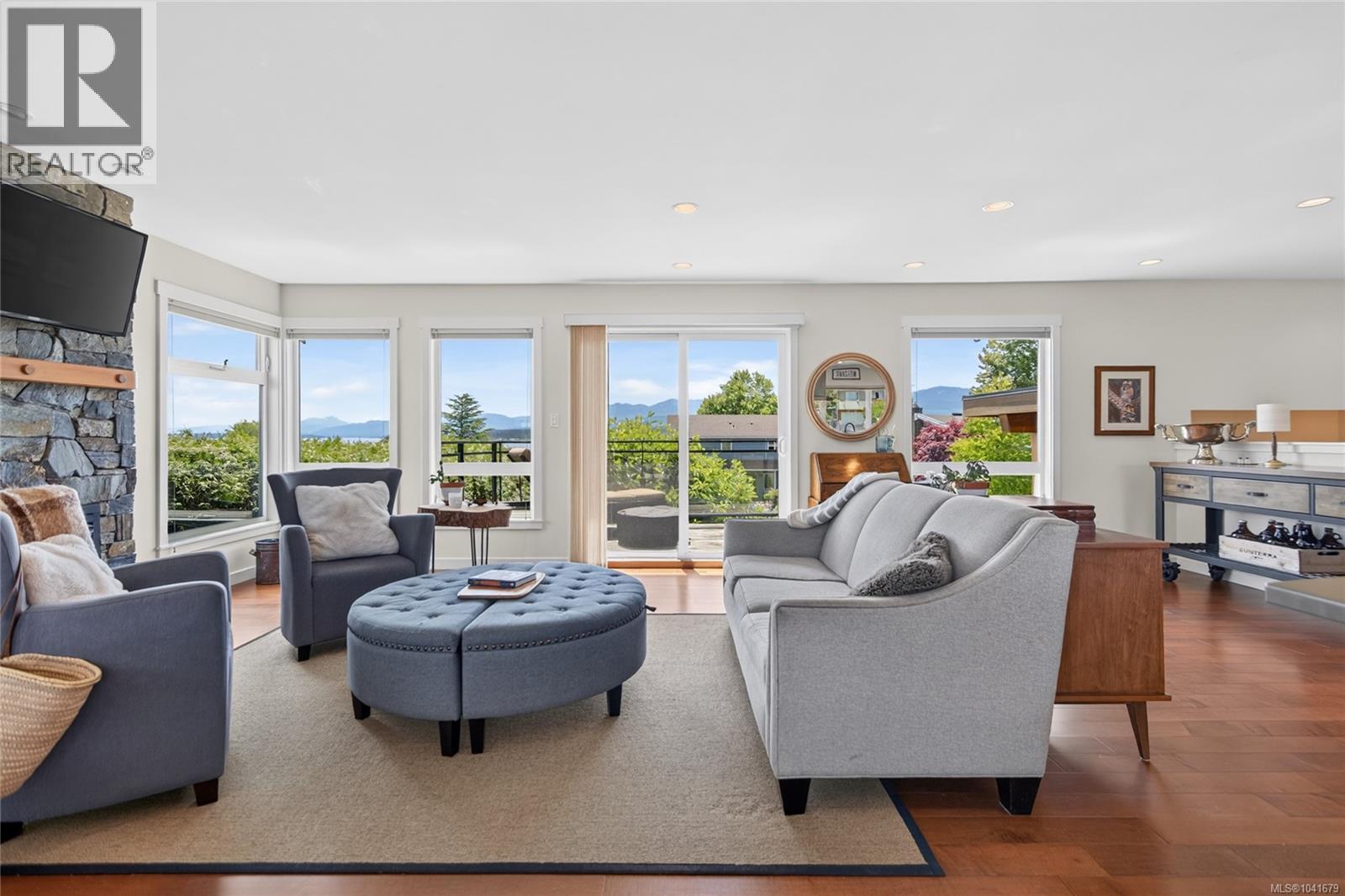 2052 Beaufort Ave - 16