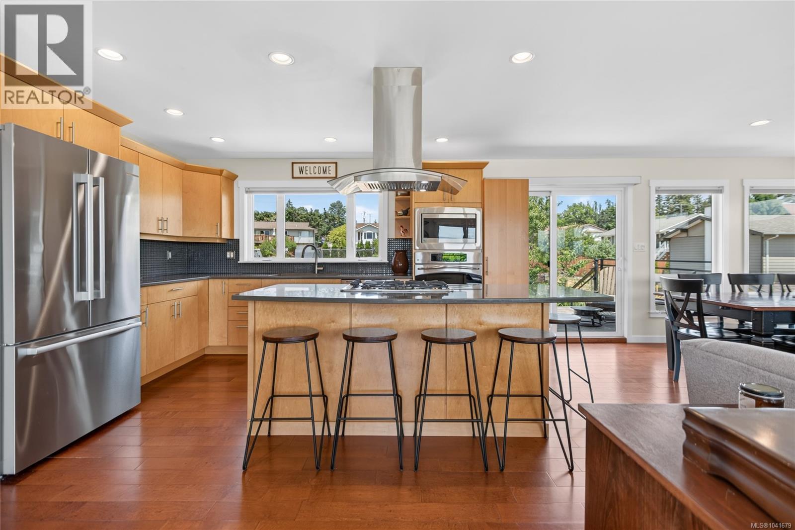 2052 Beaufort Ave - 22