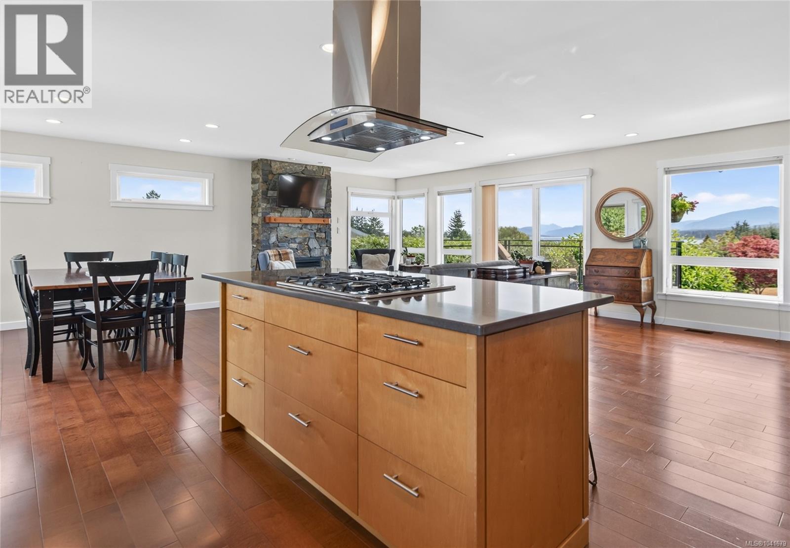 2052 Beaufort Ave - 25