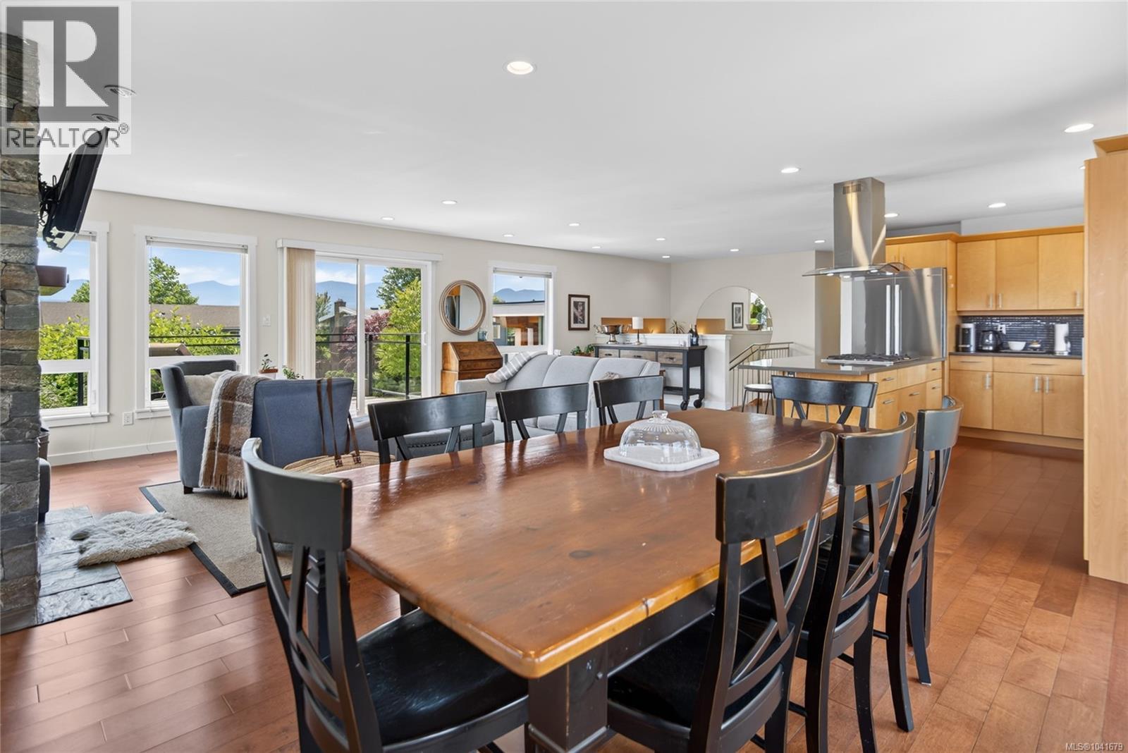 2052 Beaufort Ave - 30