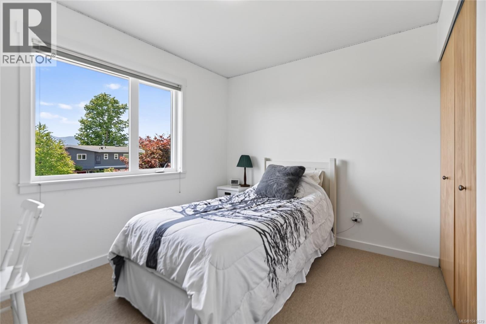 2052 Beaufort Ave - 36