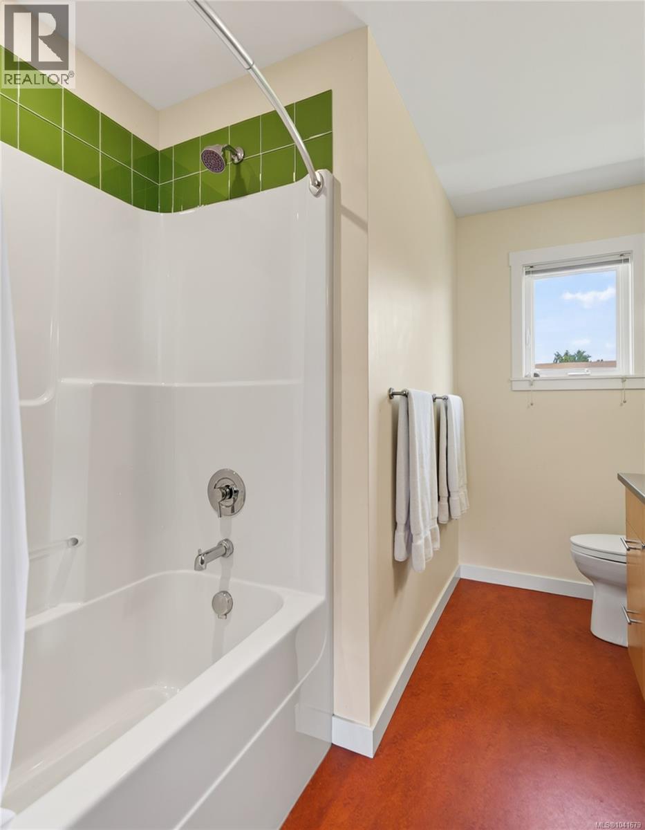 2052 Beaufort Ave - 41