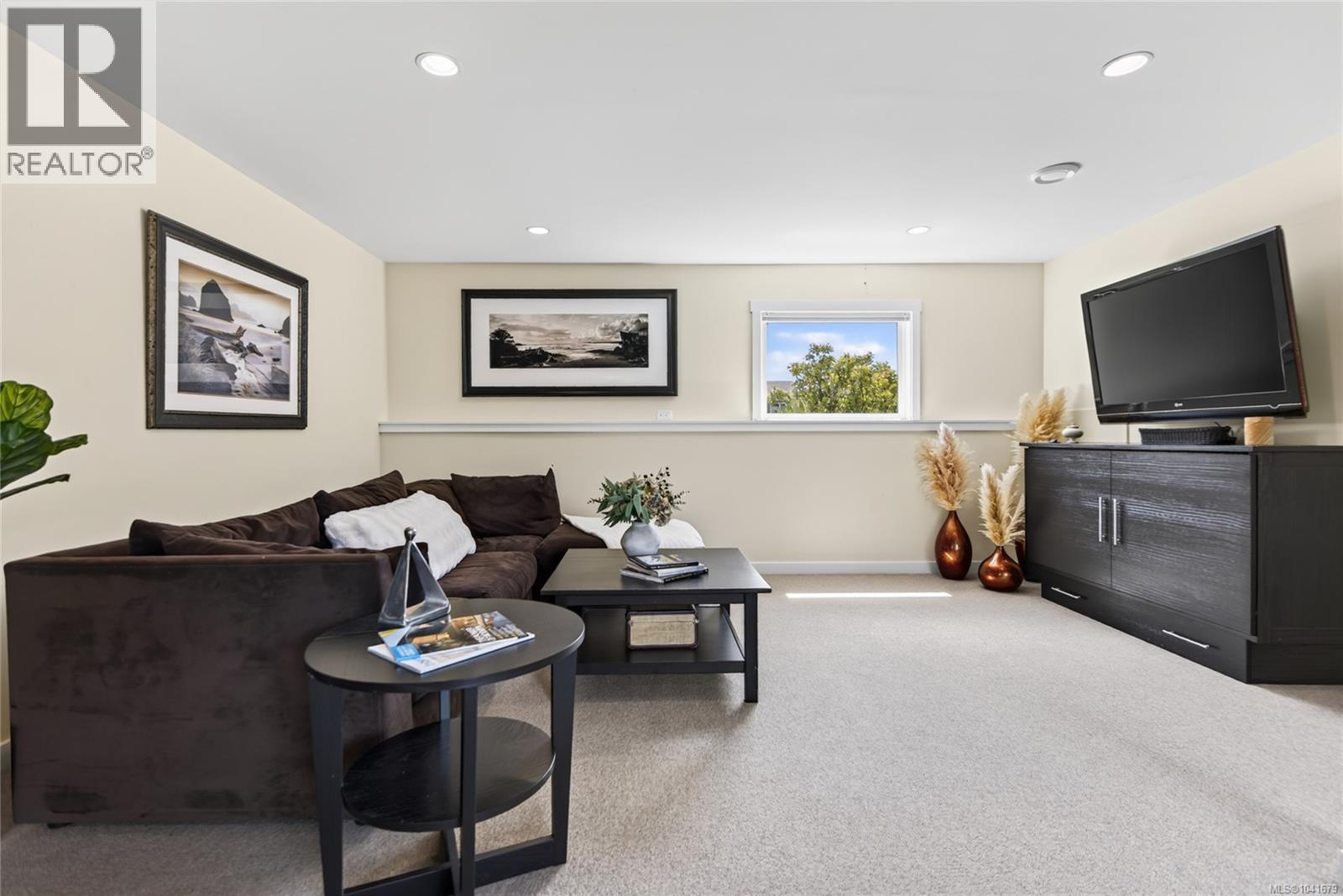 2052 Beaufort Ave - 44
