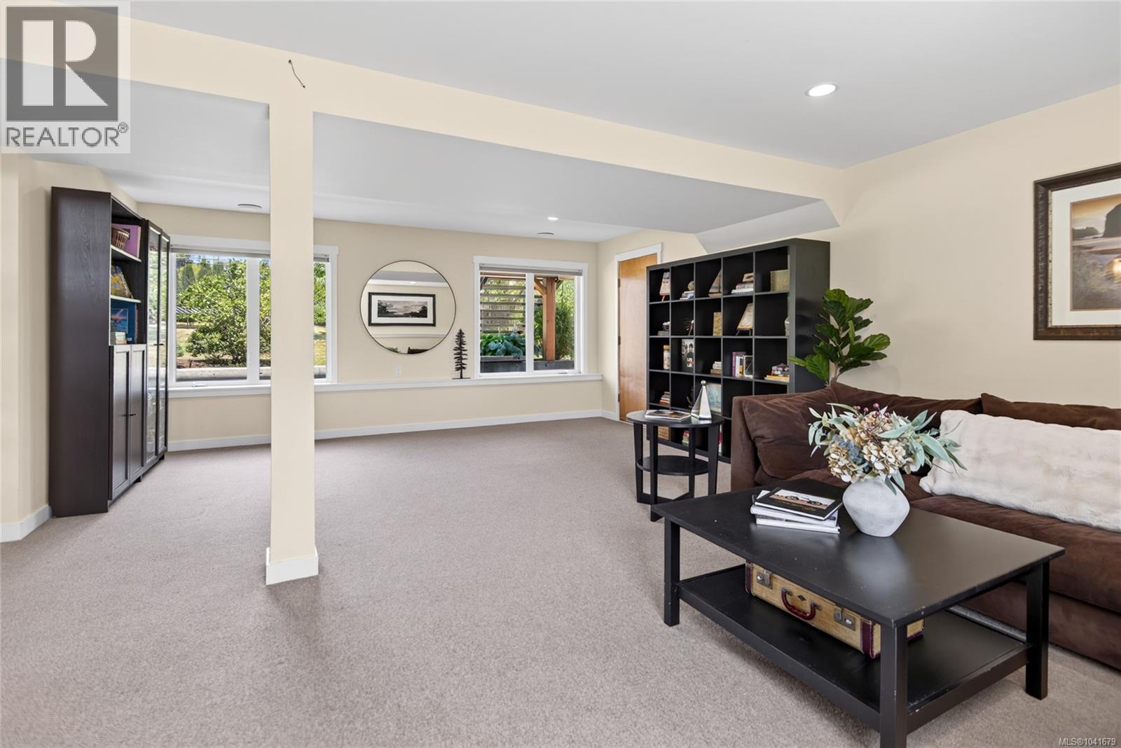2052 Beaufort Ave - 46