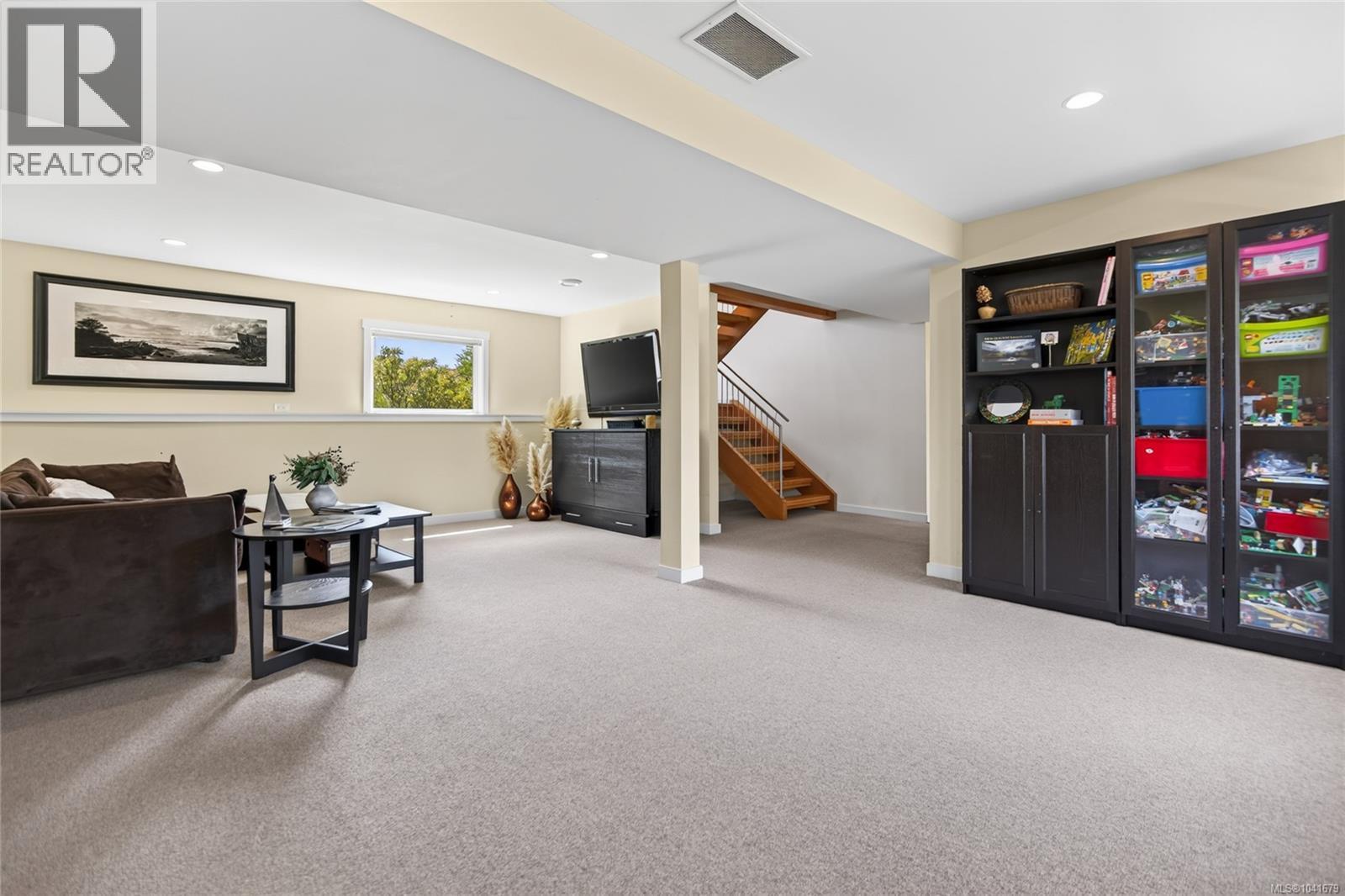 2052 Beaufort Ave - 48