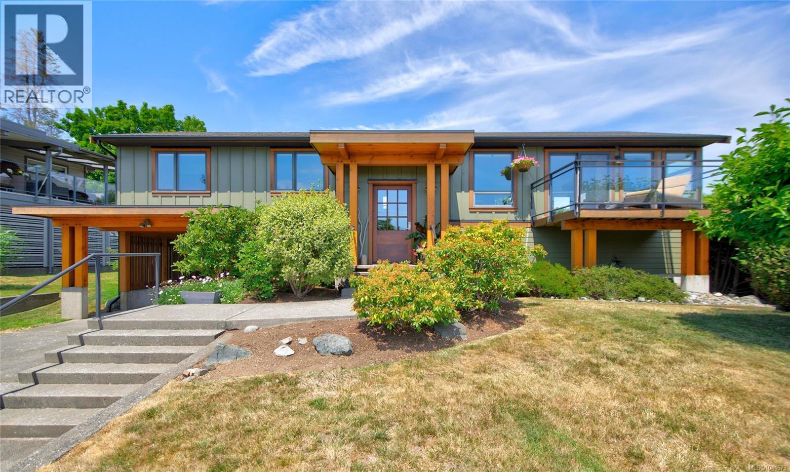 2052 Beaufort Ave - 54