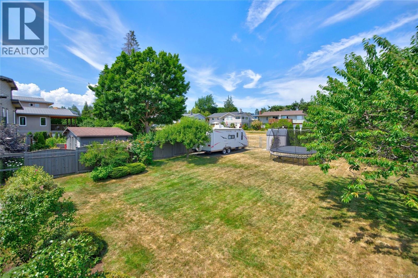 2052 Beaufort Ave - 62