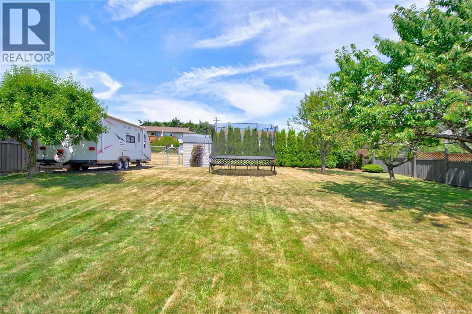 2052 Beaufort Ave - 64
