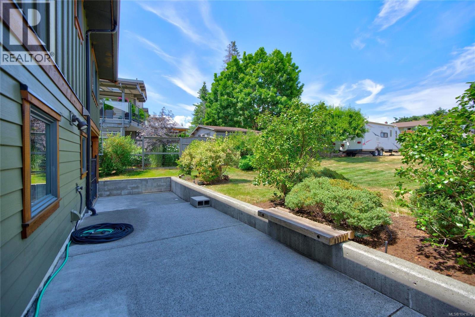 2052 Beaufort Ave - 66