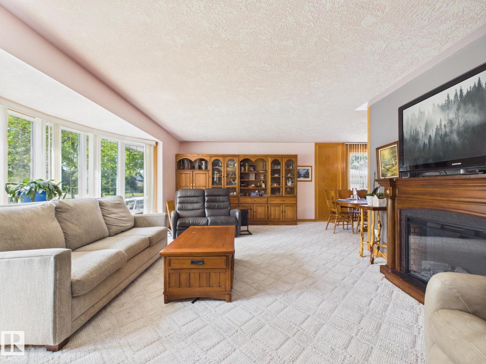 15 Akins DR — photo 10