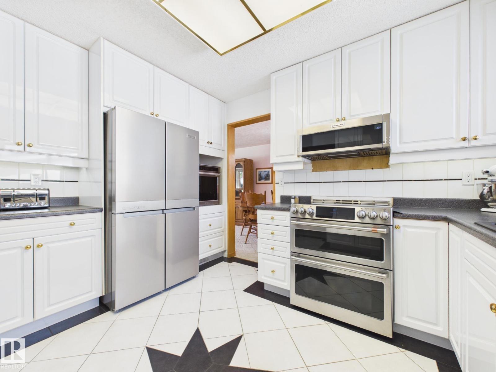 15 Akins DR — photo 20