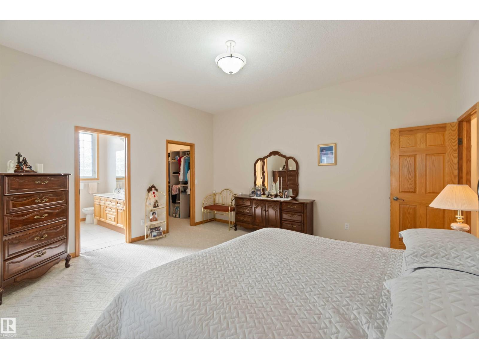 7542 165A AV NW — photo 35