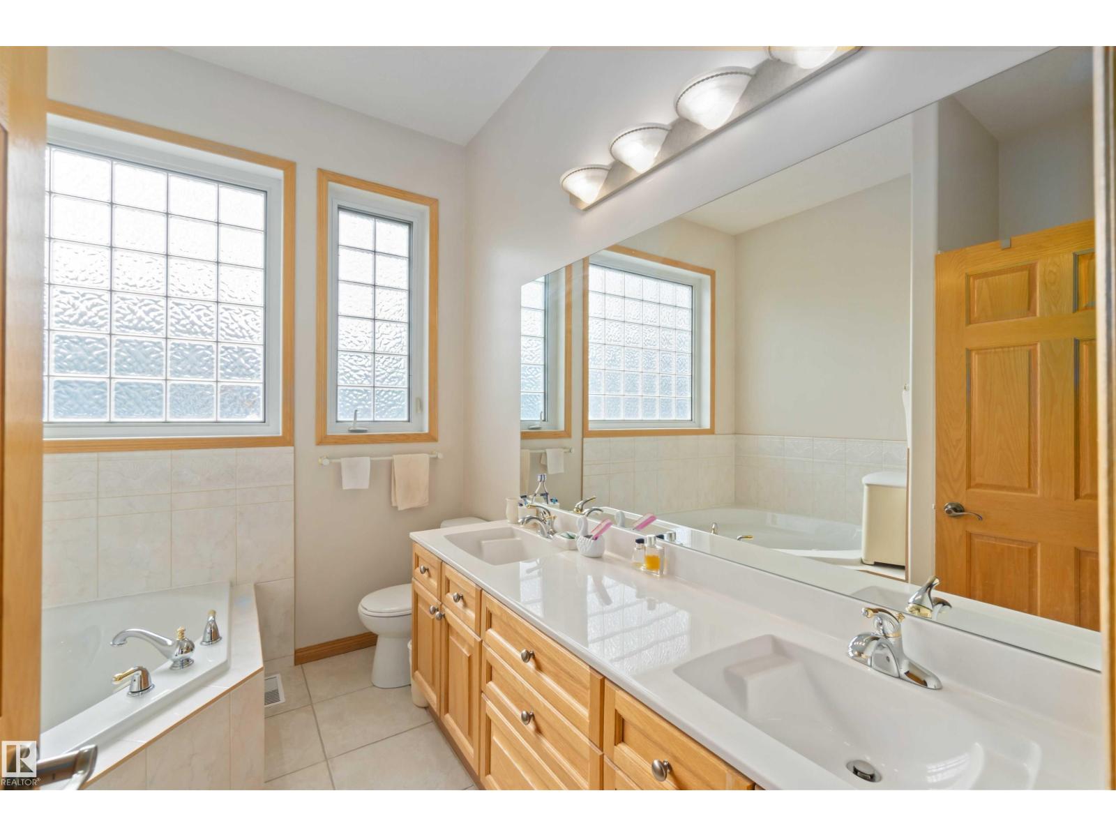 7542 165A AV NW — photo 36