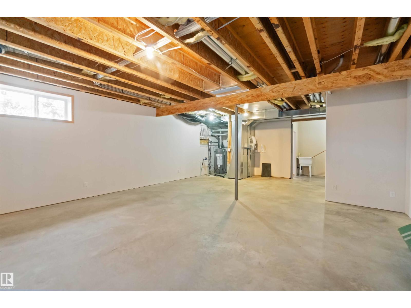 7542 165A AV NW — photo 40